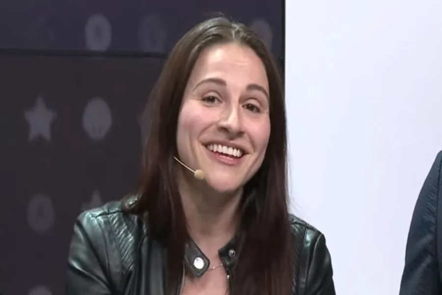 Samantha Robertson Age